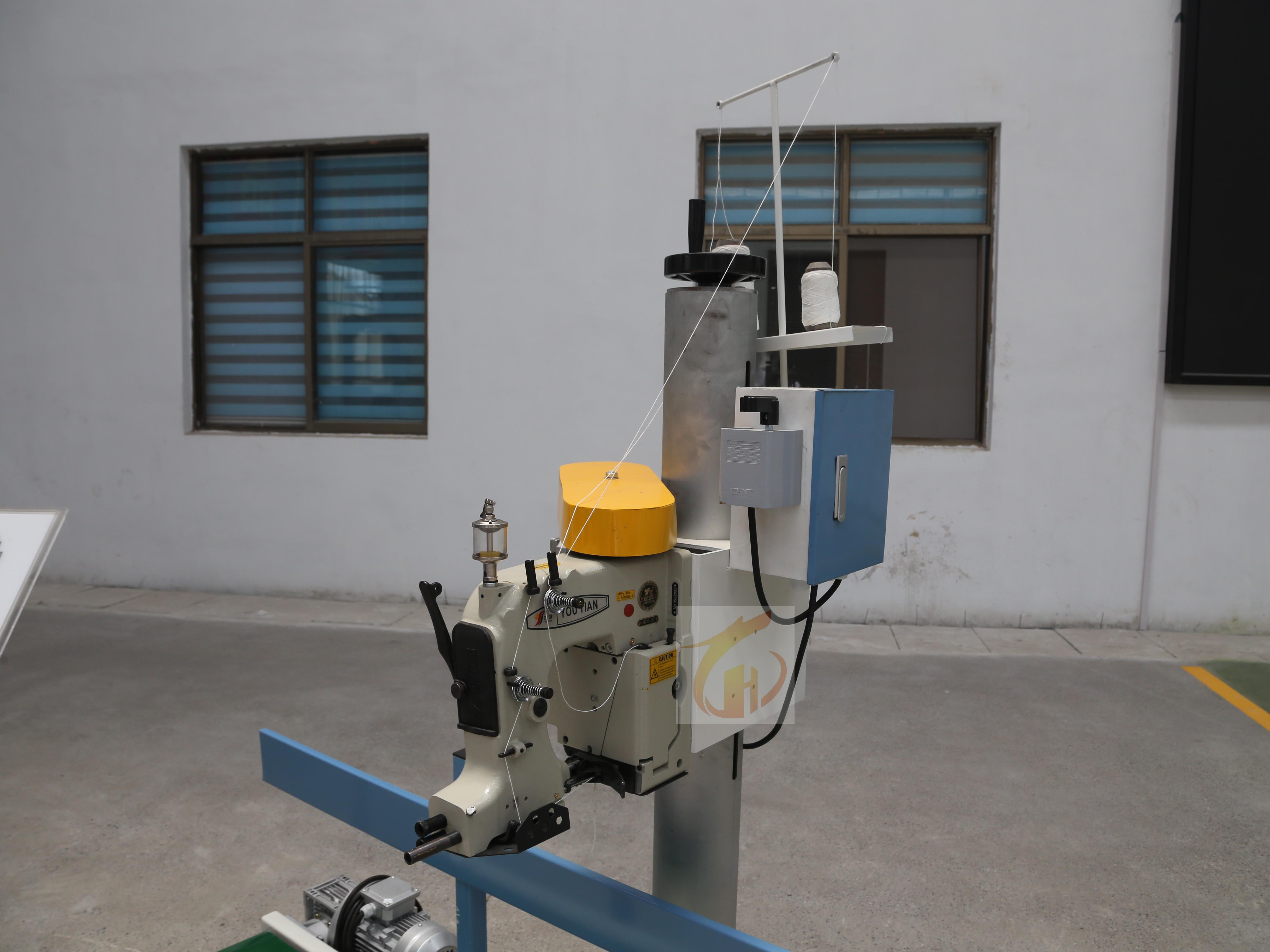 Sistema de pesaje de precisión Automático de 50 kg Fertilizante Máquina de embalaje de granulos Pneumáticos para alimentos Vidruces de madera de madera Plc
